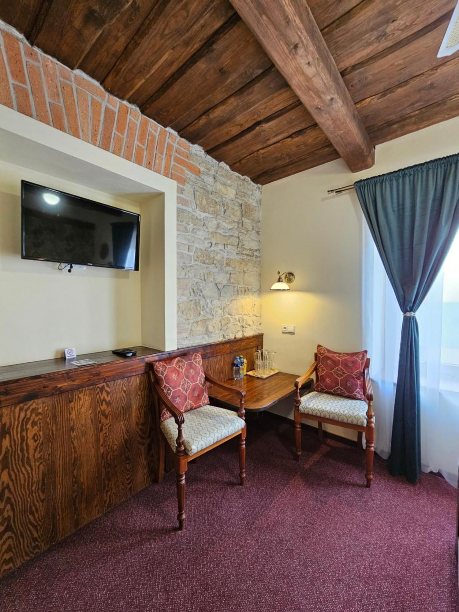 Hotel Galerie رودنيتسي ناد لابيم المظهر الخارجي الصورة