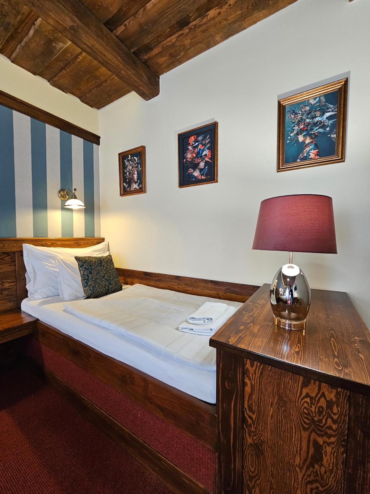 Hotel Galerie رودنيتسي ناد لابيم المظهر الخارجي الصورة